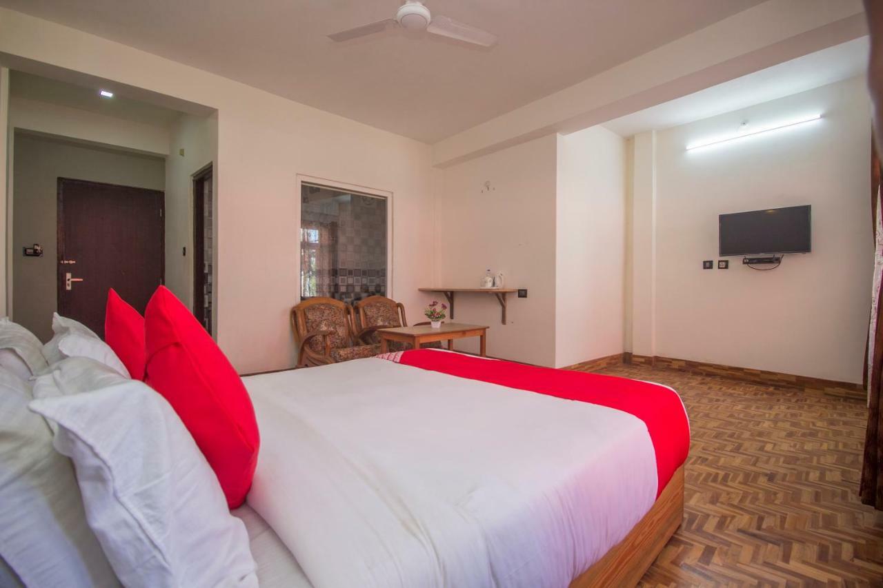 The Pelling Resort Esterno foto