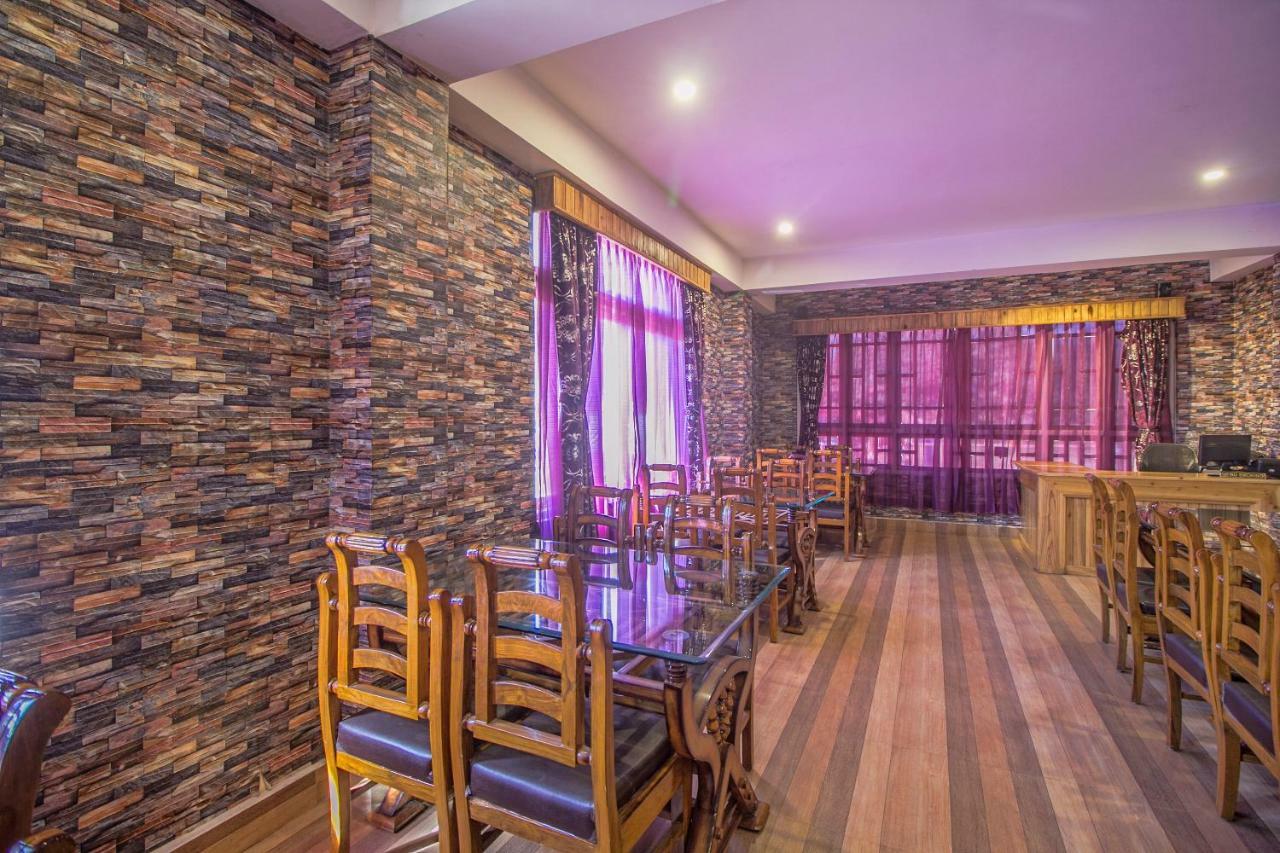 The Pelling Resort Esterno foto