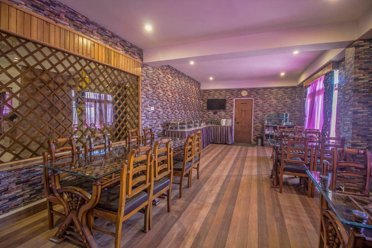 The Pelling Resort Esterno foto