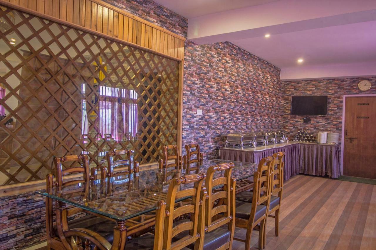 The Pelling Resort Esterno foto